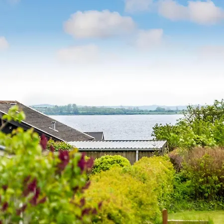 4 Bedroom Beautiful In Holiday home *