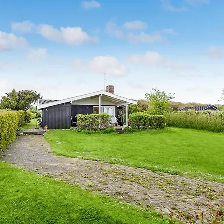4 Bedroom Beautiful In Holiday home Faaborg