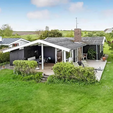 4 Bedroom Beautiful In Holiday home Faaborg